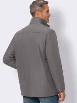Winterjacke mit vielen Taschen