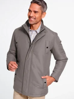 Winterjacke mit vielen Taschen