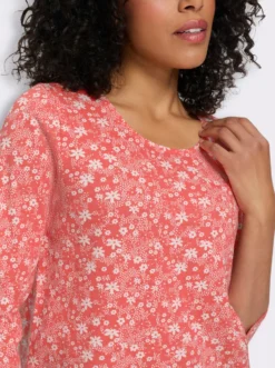 Zipfelshirt mit 3/4-Ärmeln, floral bedruckt